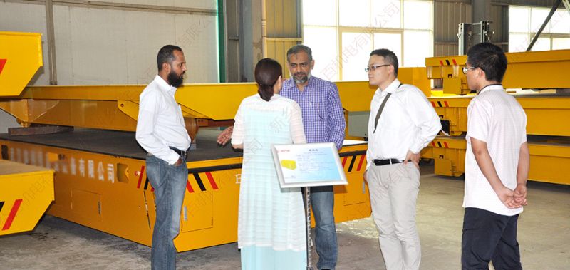 無(wú)軌電動(dòng)平車用戶來(lái)我公司驗(yàn)廠驗(yàn)貨