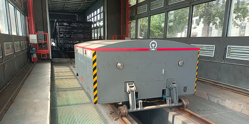 公鐵兩用牽引車(chē)3